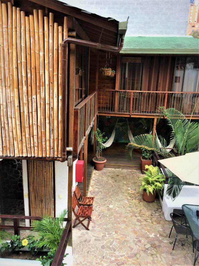 Casa Kiwi Hostel เมเดยิน ภายนอก รูปภาพ